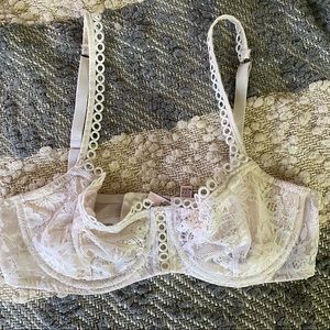 Victoria’s Secret Dream Angels push up unlined bra